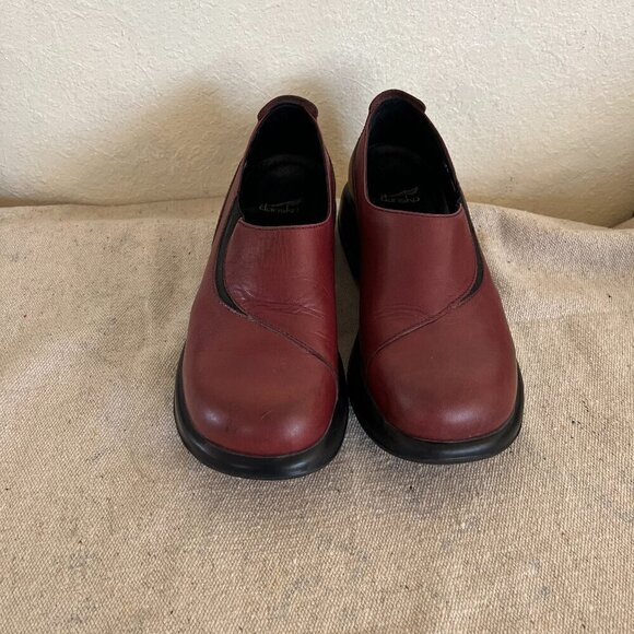 Dansko Shoes - Dansko Woman's Burnish Red Leather Mules/Clogs Sz 9.5-10